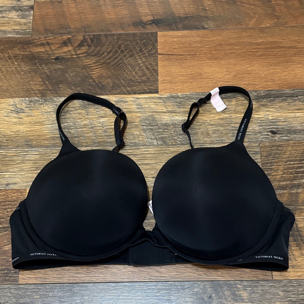 Victoria's Secret Black T-Shirt Bra - Push Up‎